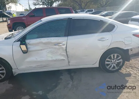 2015 Nissan Altima 2.5 S z USA, uszkodzony, nr VIN 1N4AL3AP3FC478242